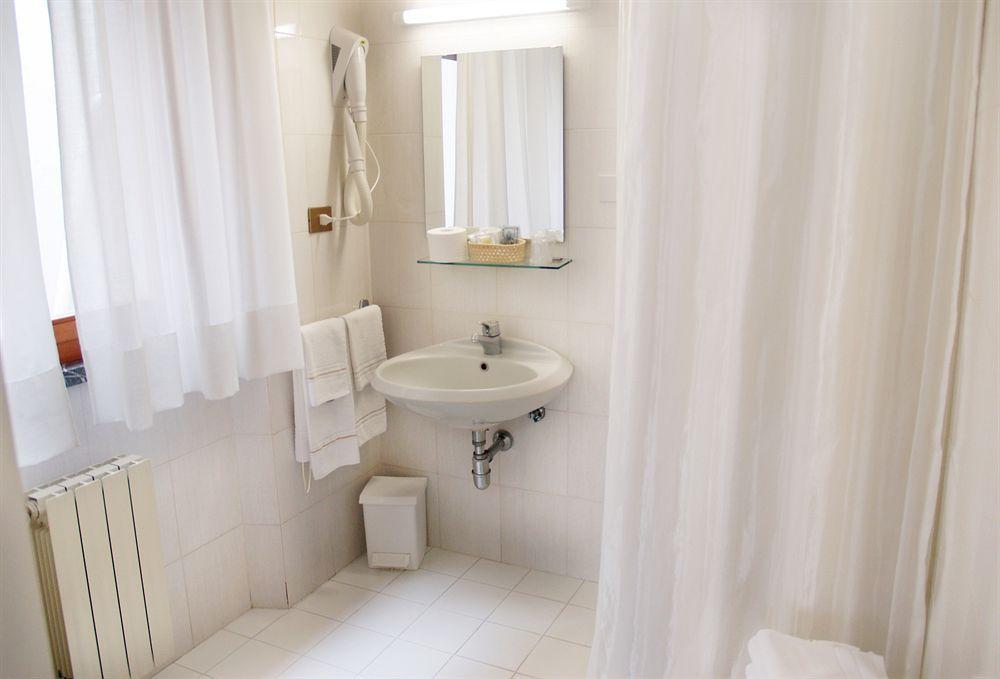 Gemini camere e suites Grosseto Exterior foto